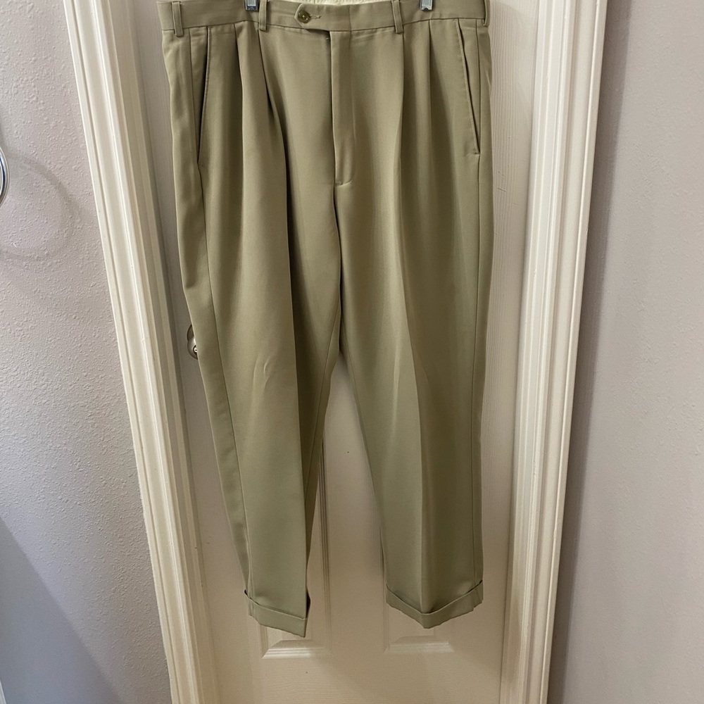 Haggar men’s dress pants 38x30 pleated